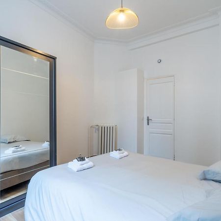 Appartement Metro Alexandre Dumas Paris Luaran gambar