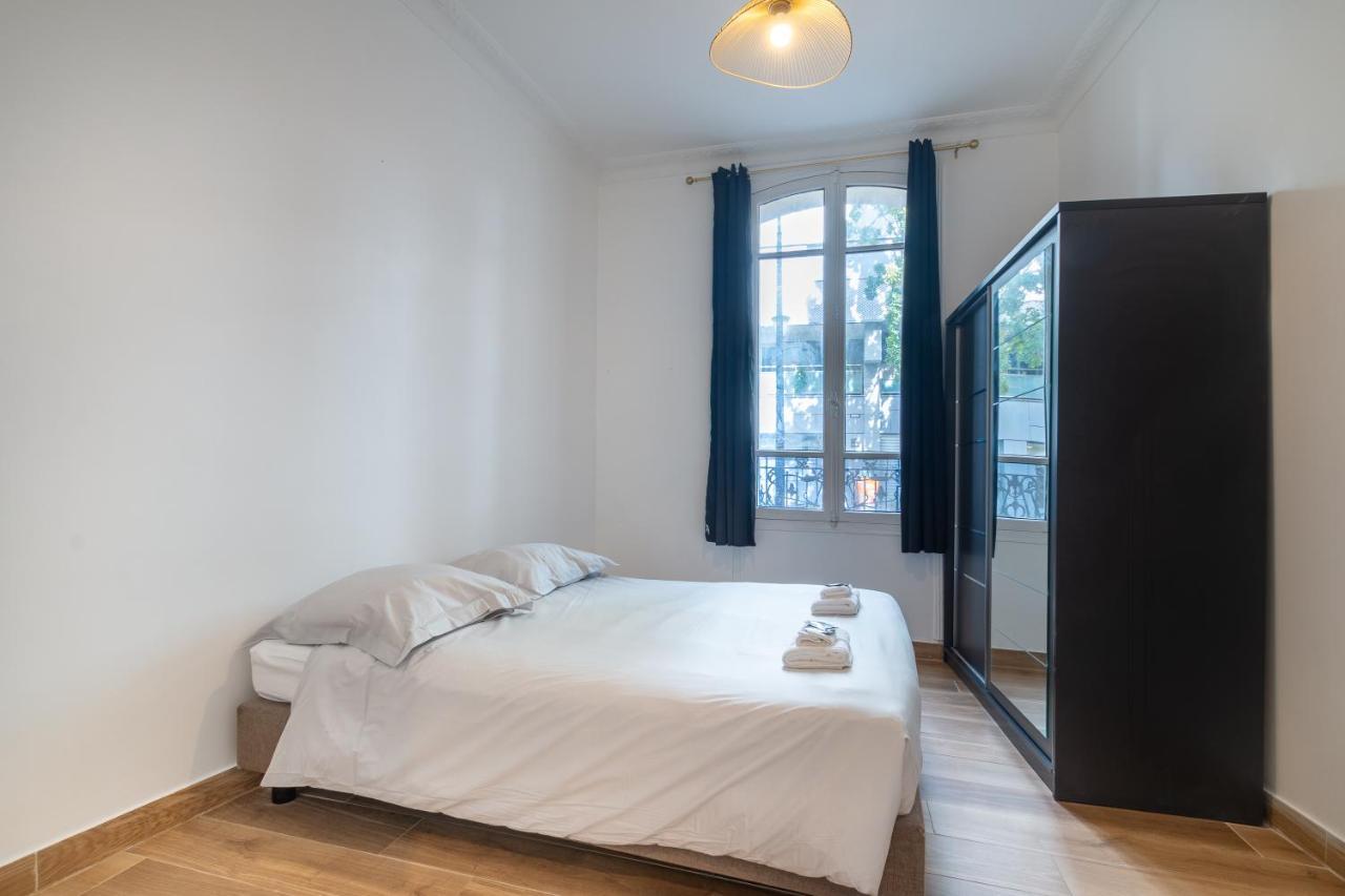 Appartement Metro Alexandre Dumas Paris Luaran gambar