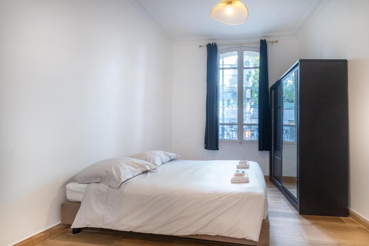 Appartement Metro Alexandre Dumas Paris Luaran gambar
