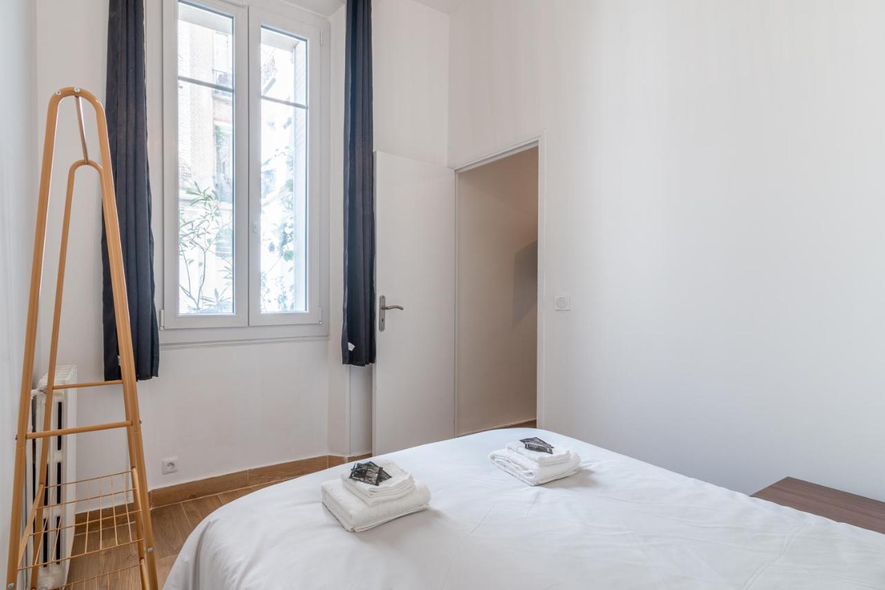 Appartement Metro Alexandre Dumas Paris Luaran gambar